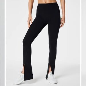 NWT Spanx Booty Boost Split Leg Flare Leggings Black